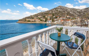 Cozy Apartment In Starigrad With House Sea View